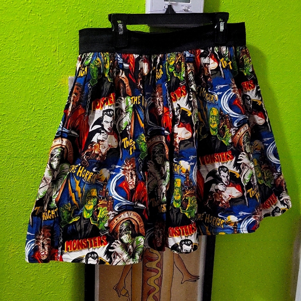 As Is--see description and photos.  Hemet Halloween Monster Skirt Medium